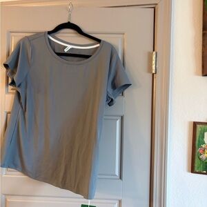 HALARA Gray Short Sleeve Women's Tee